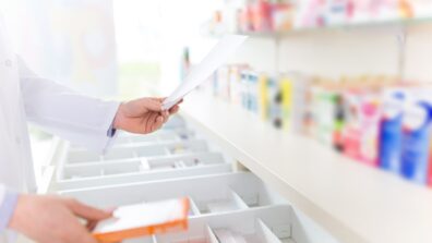 Analyse des cessions de pharmacies en Rhône-Alpes en 2021 : tendances et facteurs clés de valorisation