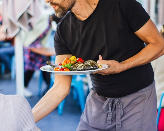 restaurant exonération des pourboires 2024