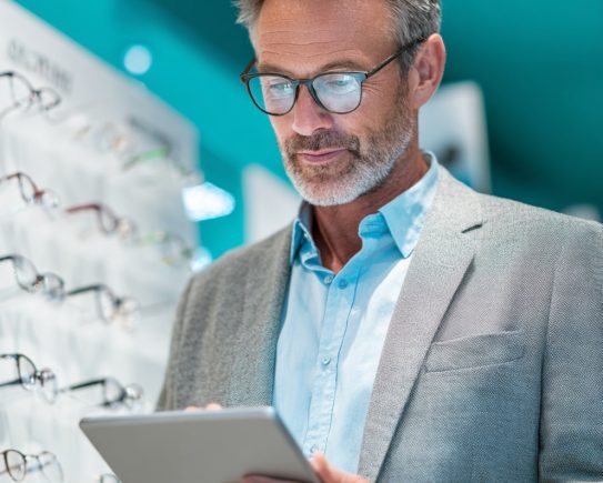 Rotation des stocks en optique : 7 méthodes pour réduire votre BFR